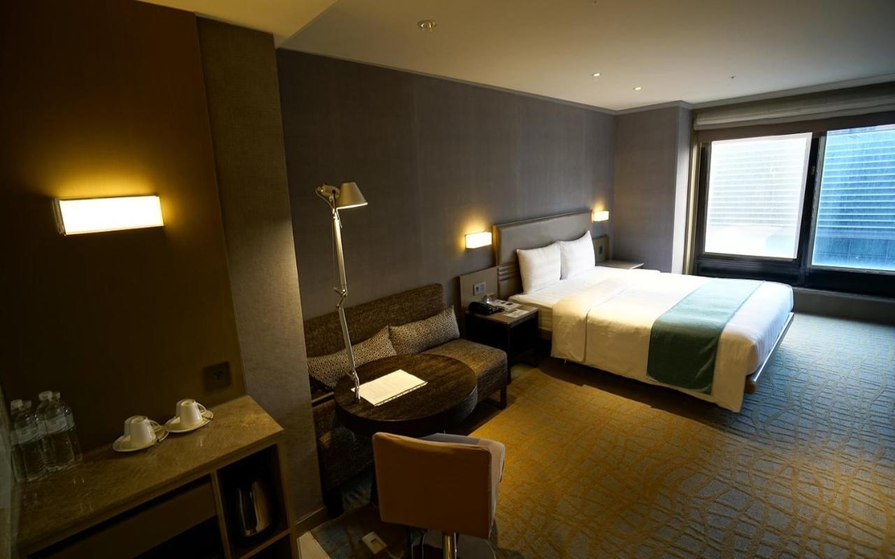 Hotel Midtown Richardson Тайбей Екстер'єр фото